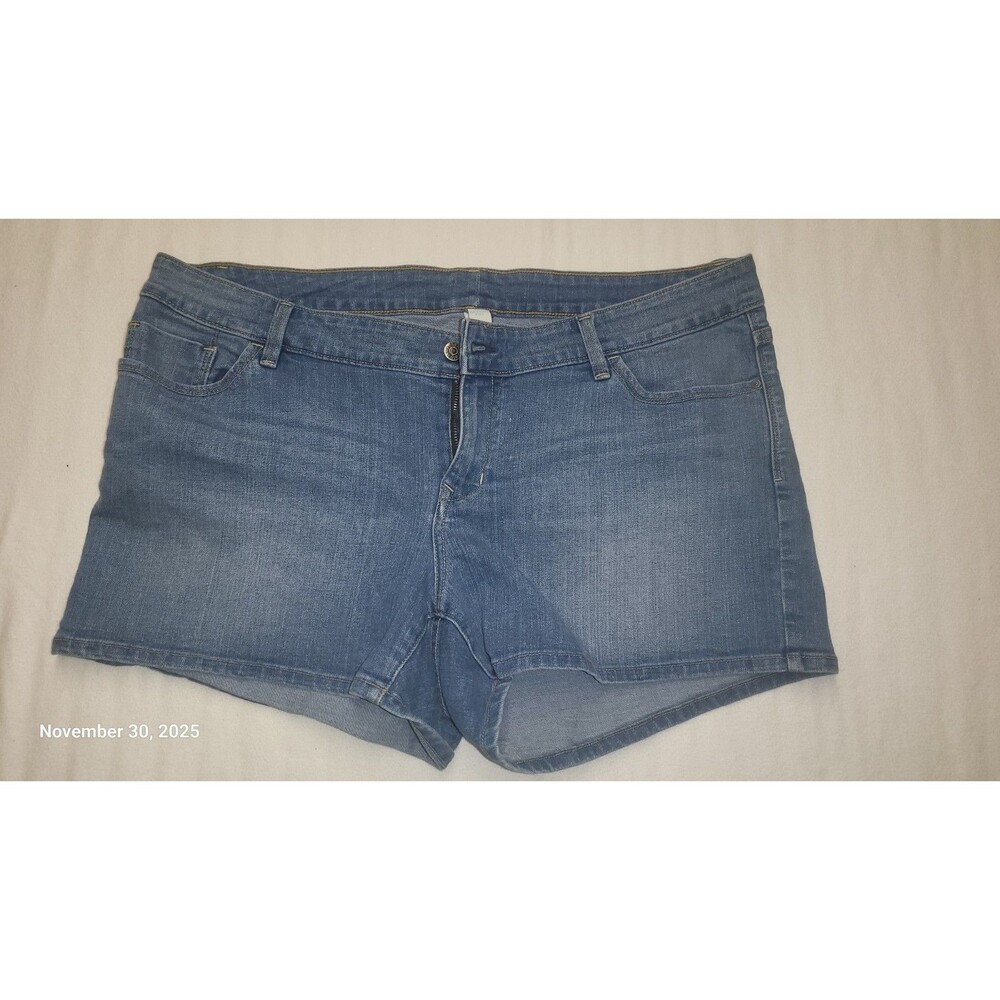 Old Navy Womens Denim Jean Shorts Light Wash Sz 20